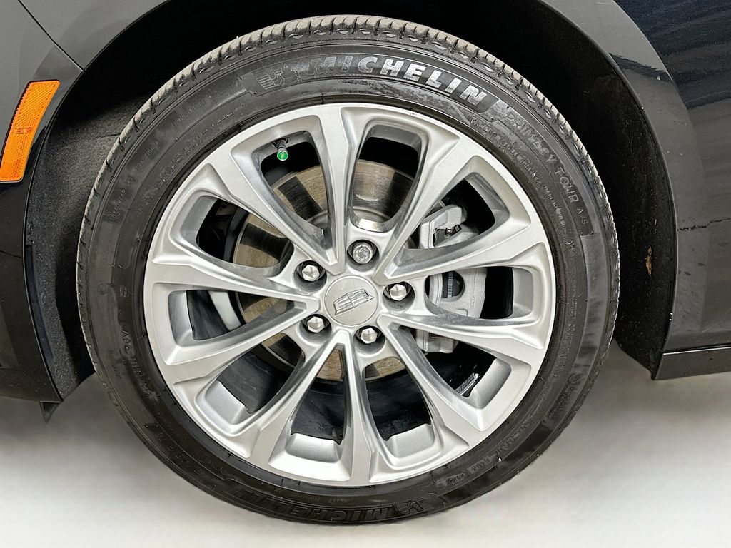 Thumbnail: 2023 Cadillac CT5 - 8
