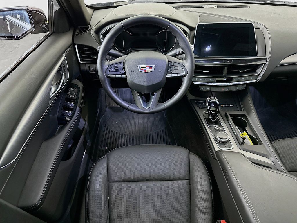 Thumbnail: 2023 Cadillac CT5 - 10