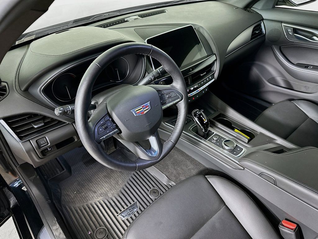 Thumbnail: 2023 Cadillac CT5 - 2