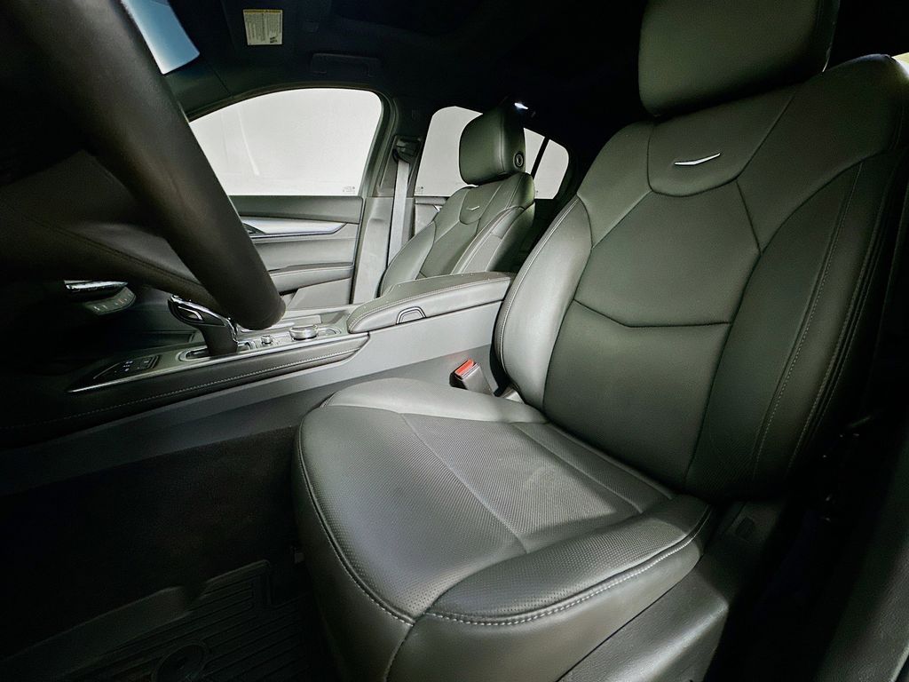 Thumbnail: 2023 Cadillac CT5 - 11