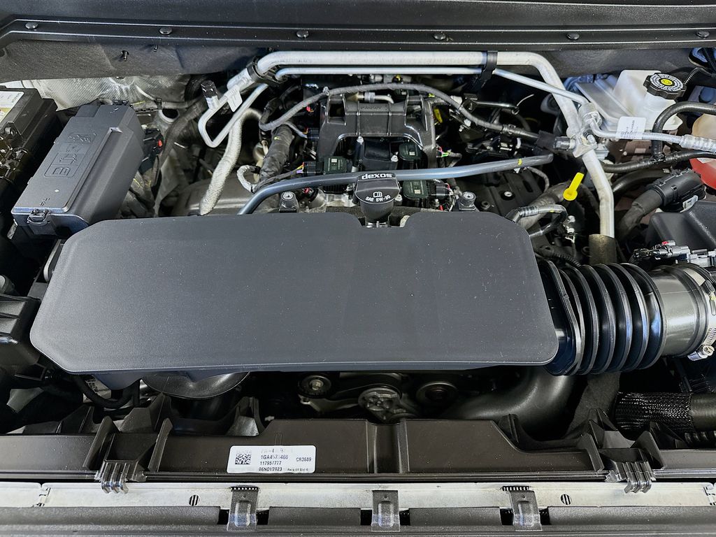 Thumbnail: 2023 Chevrolet Colorado - 9