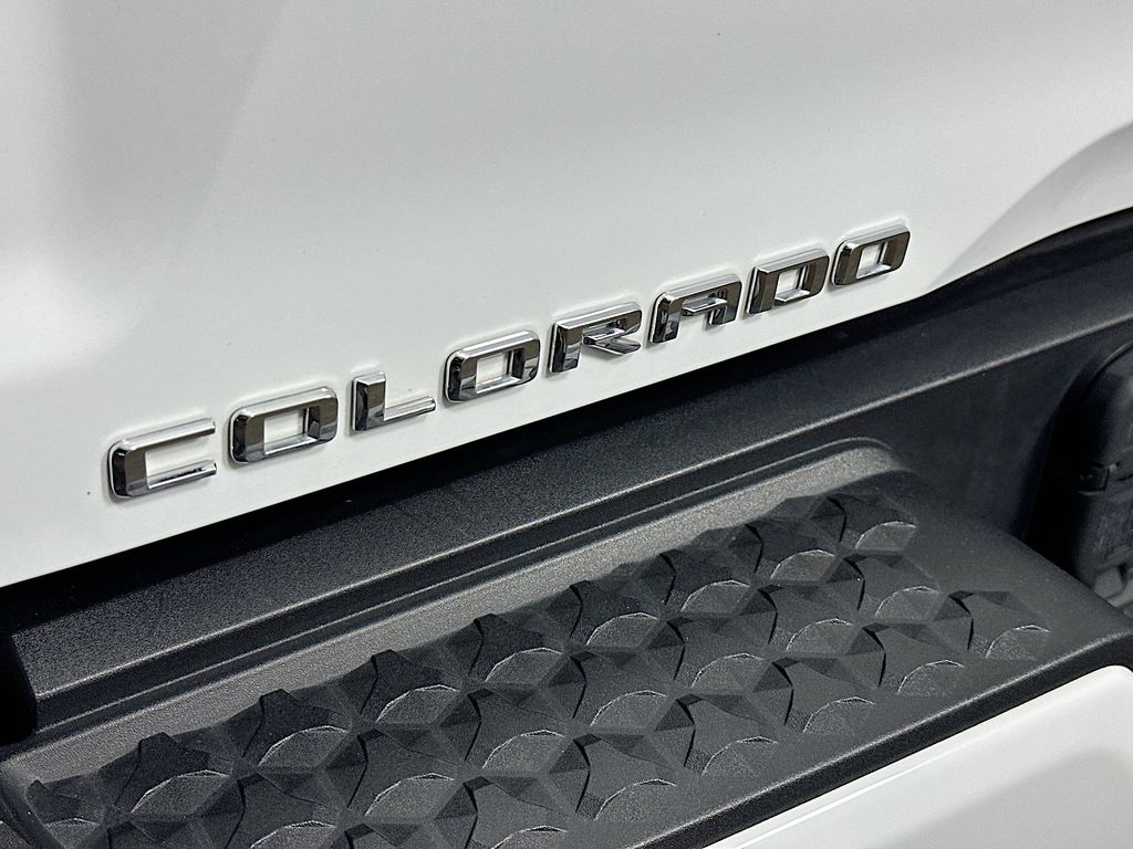 Thumbnail: 2023 Chevrolet Colorado - 7