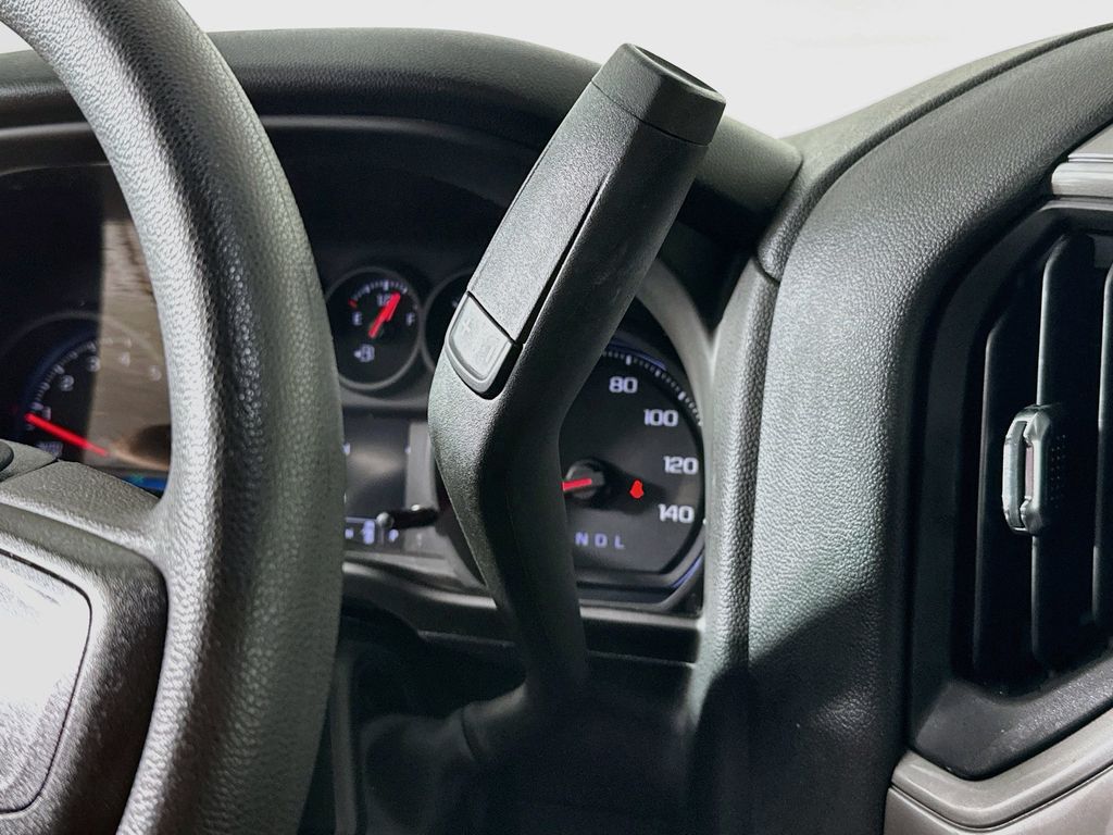 Thumbnail: 2023 Chevrolet Silverado 1500 - 21