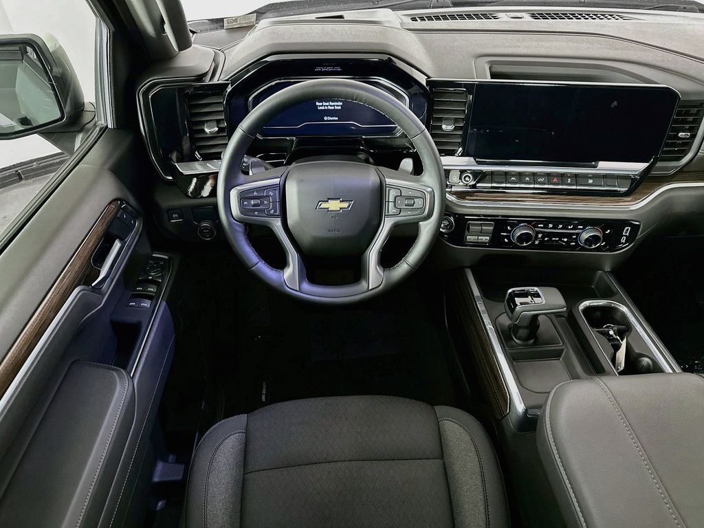 Thumbnail: 2025 Chevrolet Silverado 1500 - 10