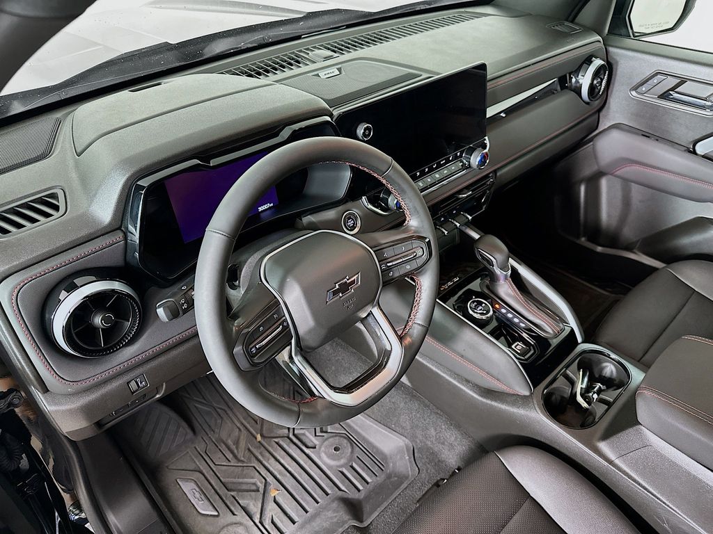 Thumbnail: 2023 Chevrolet Colorado - 2