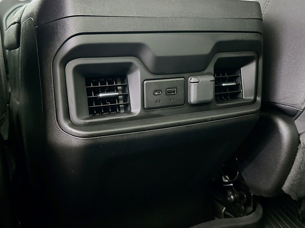 Thumbnail: 2022 Chevrolet Silverado 1500 - 21