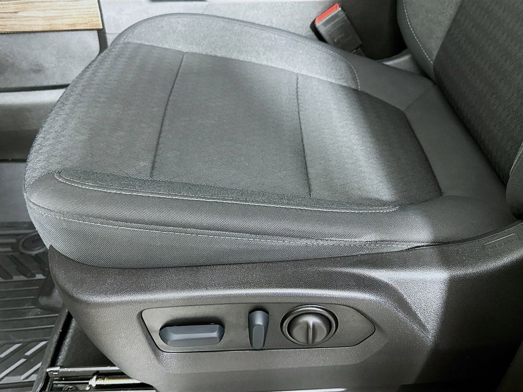 Thumbnail: 2022 Chevrolet Silverado 1500 - 30