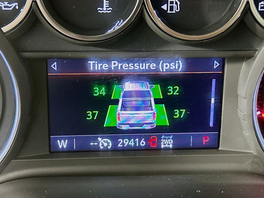 Thumbnail: 2022 Chevrolet Silverado 1500 - 16