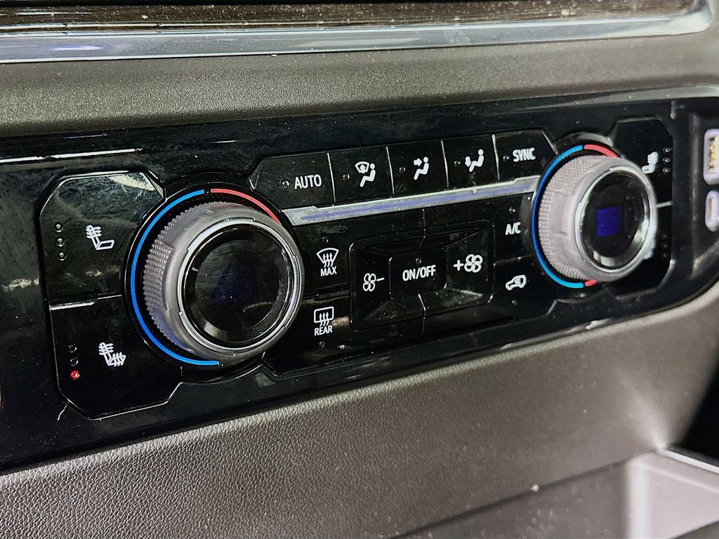 Thumbnail: 2023 Chevrolet Silverado 1500 - 22