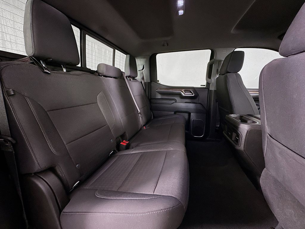 Thumbnail: 2023 Chevrolet Silverado 1500 - 32