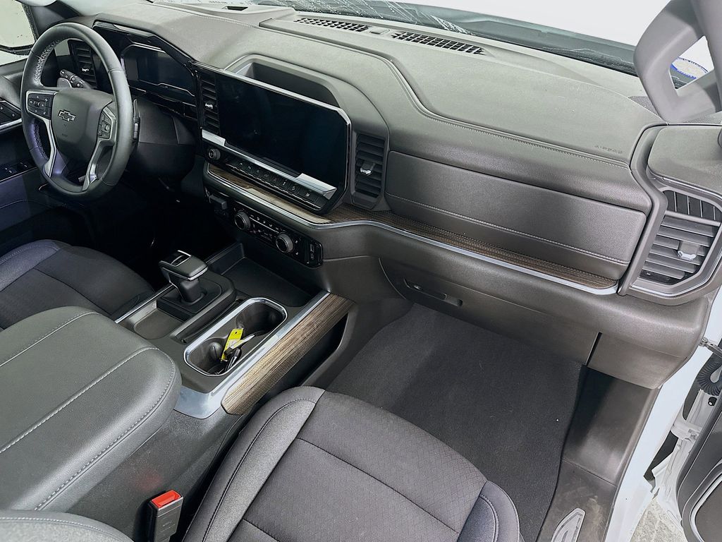 Thumbnail: 2023 Chevrolet Silverado 1500 - 33