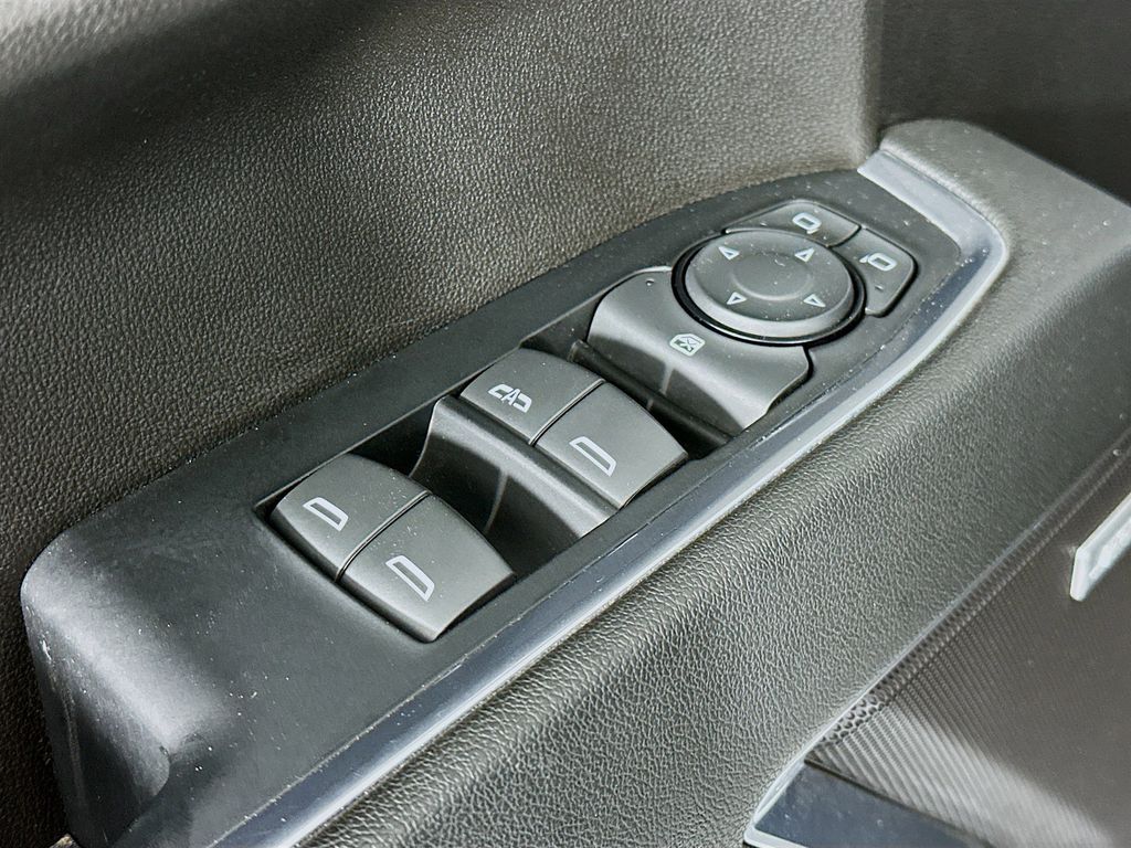 Thumbnail: 2023 Chevrolet Silverado 1500 - 29