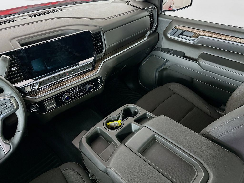 Thumbnail: 2025 Chevrolet Silverado 1500 - 13