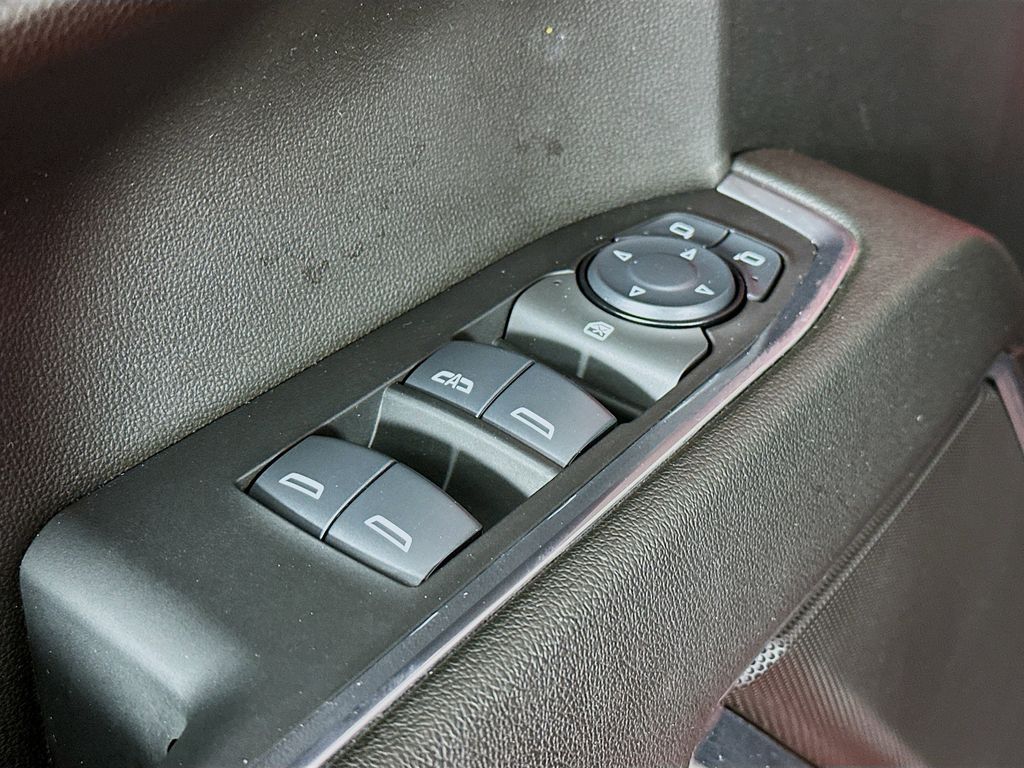 Thumbnail: 2025 Chevrolet Silverado 1500 - 27