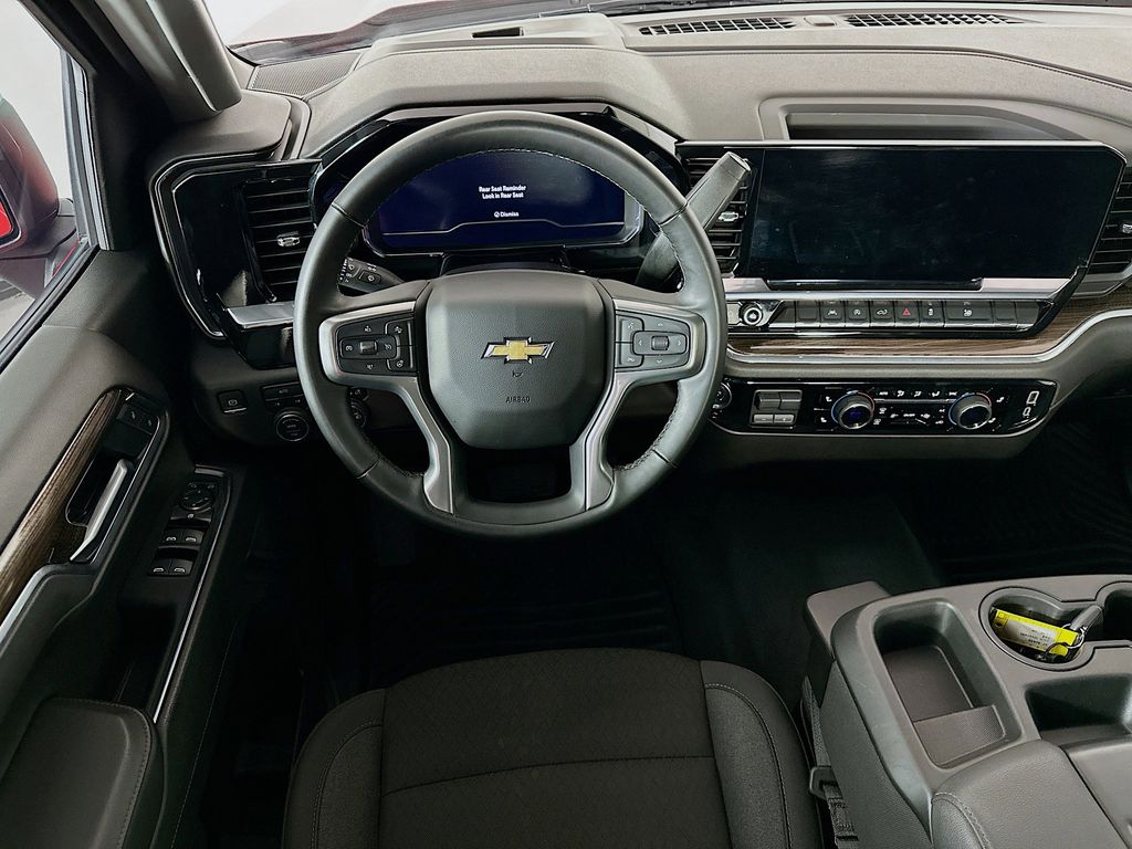 Thumbnail: 2025 Chevrolet Silverado 1500 - 9
