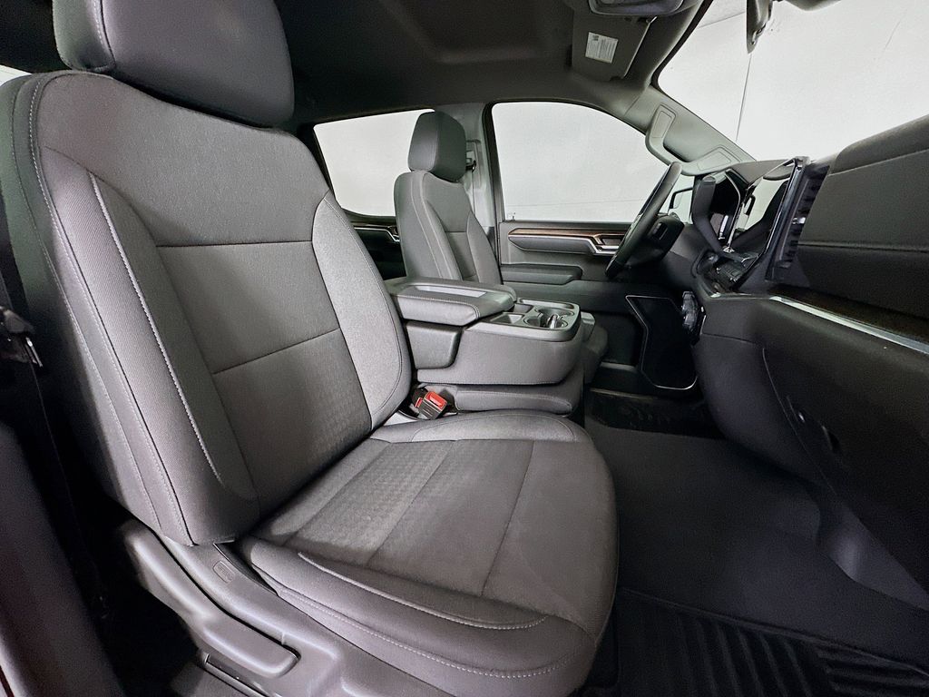 Thumbnail: 2025 Chevrolet Silverado 1500 - 11