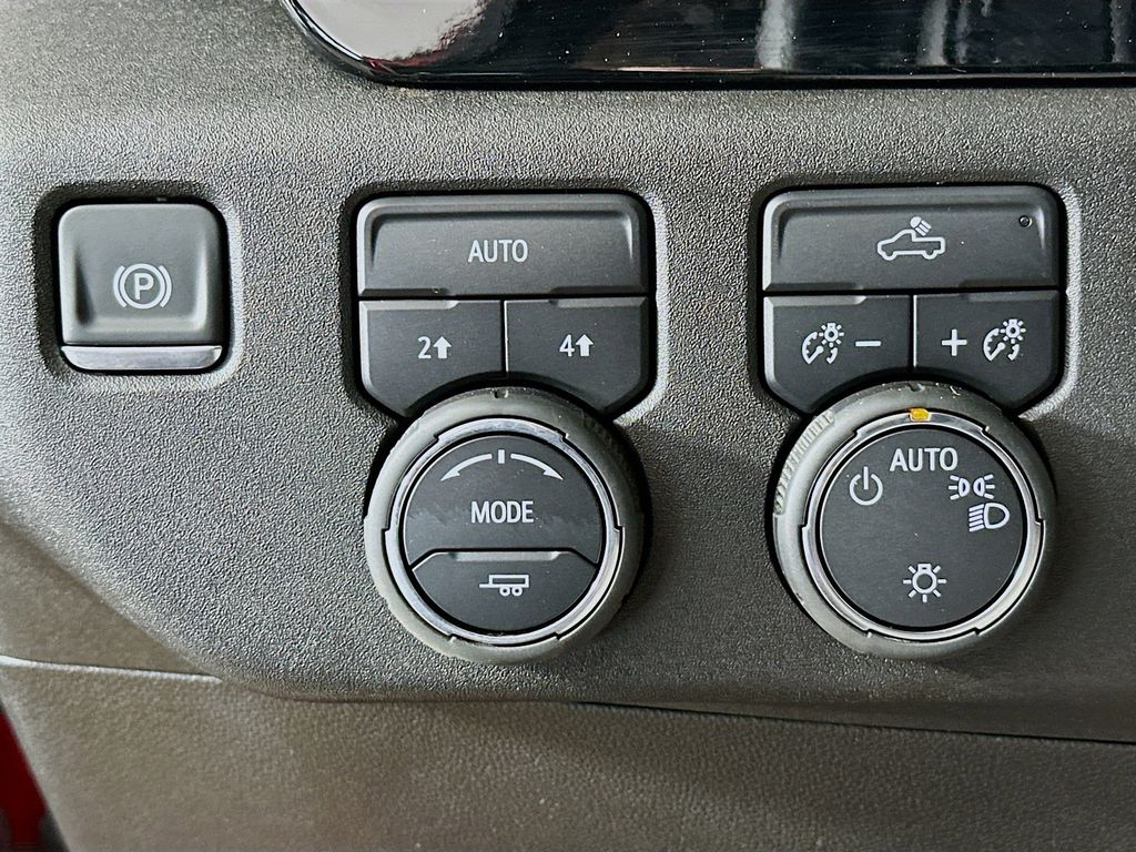 Thumbnail: 2025 Chevrolet Silverado 1500 - 25