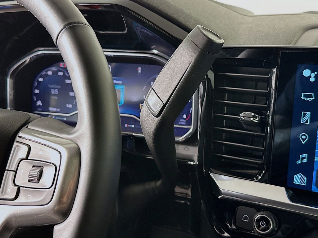 Thumbnail: 2025 Chevrolet Silverado 1500 - 20