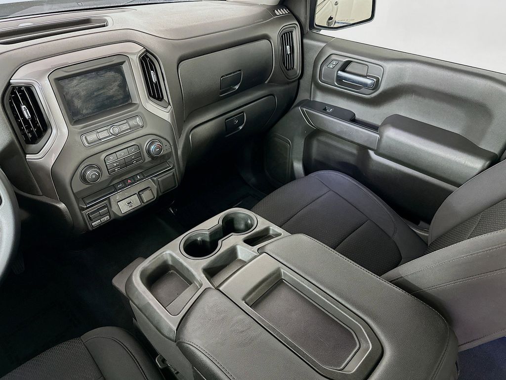 Thumbnail: 2019 Chevrolet Silverado 1500 - 13