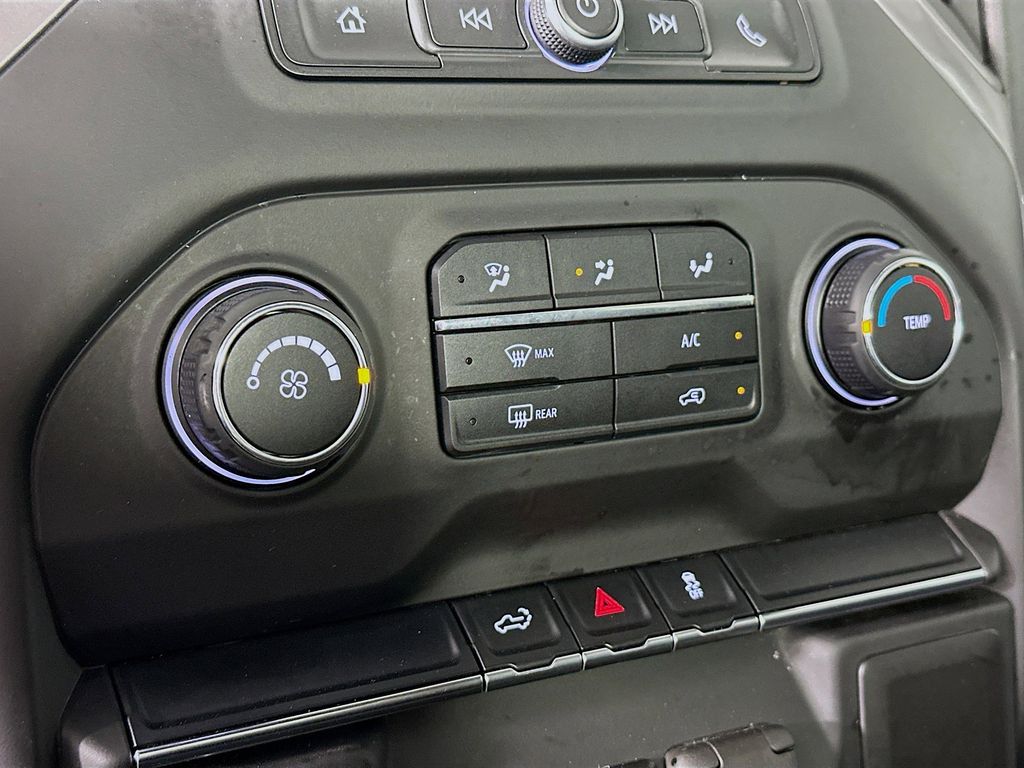 Thumbnail: 2019 Chevrolet Silverado 1500 - 20