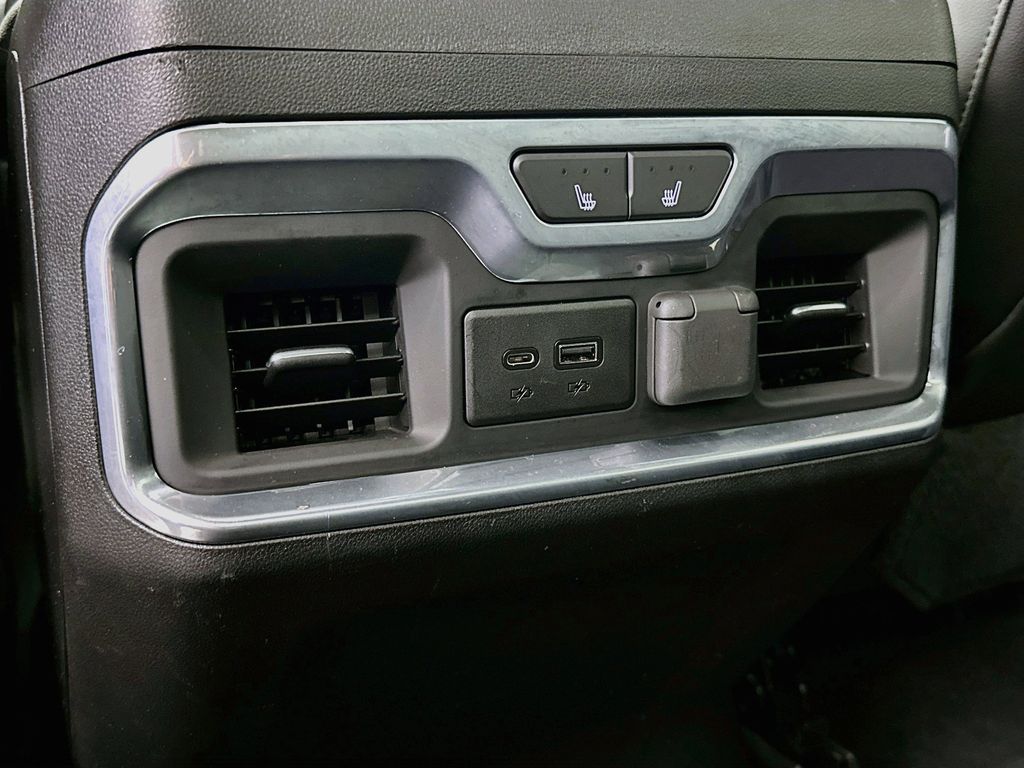Thumbnail: 2020 Chevrolet Silverado 1500 - 22