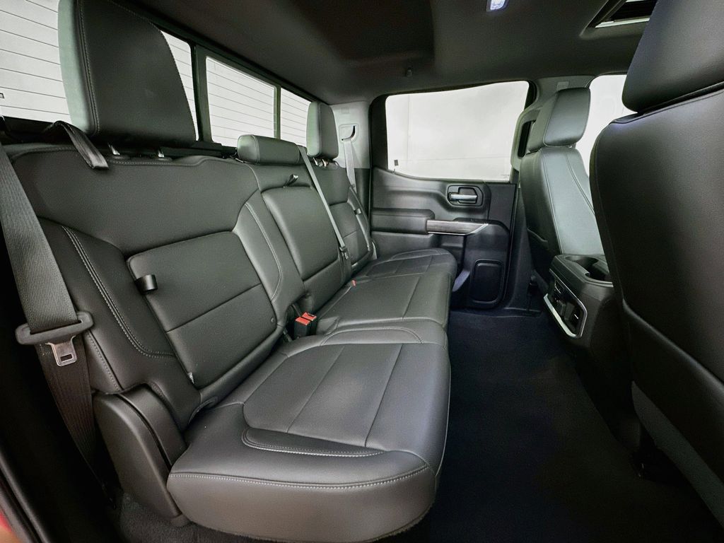 Thumbnail: 2020 Chevrolet Silverado 1500 - 33