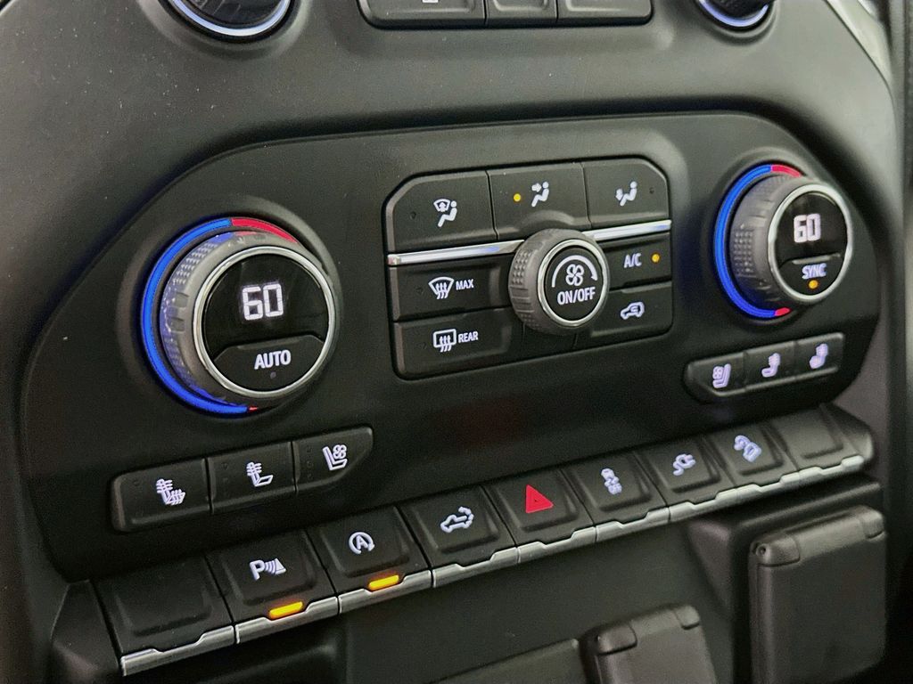 Thumbnail: 2020 Chevrolet Silverado 1500 - 21