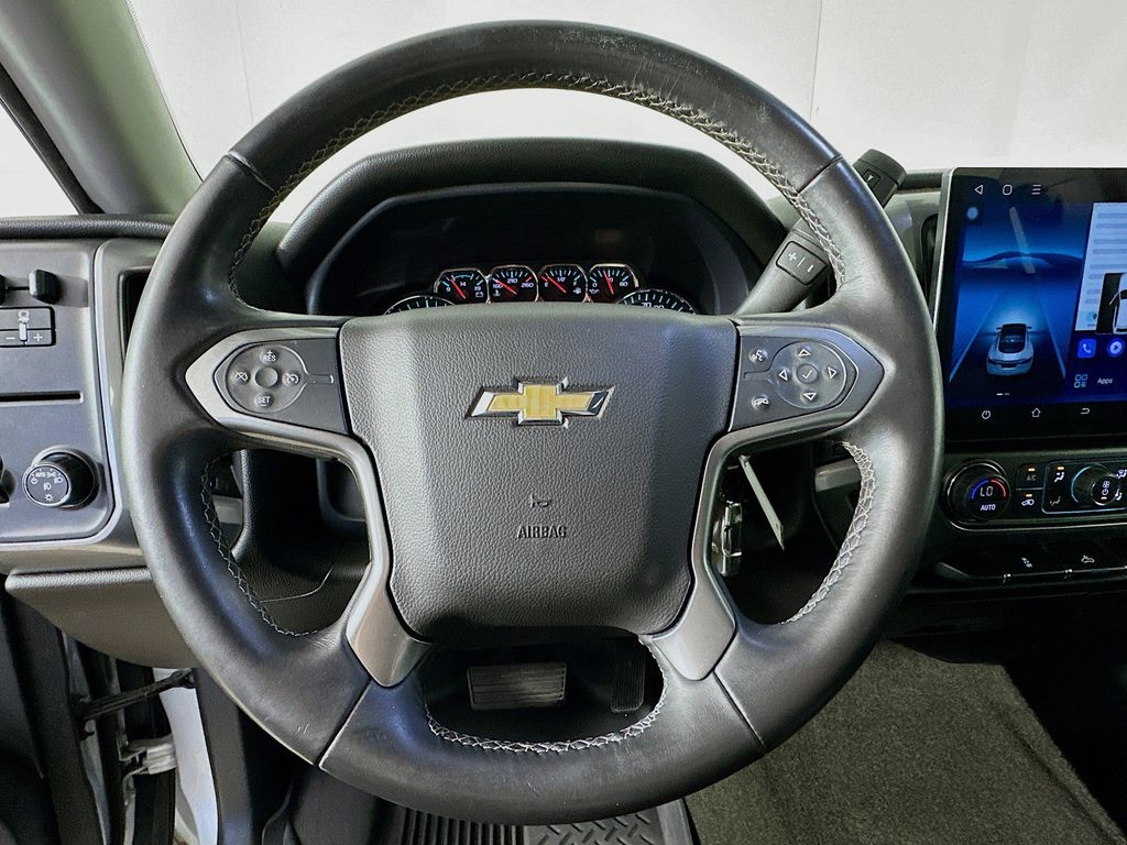 Thumbnail: 2017 Chevrolet Silverado 1500 - 12