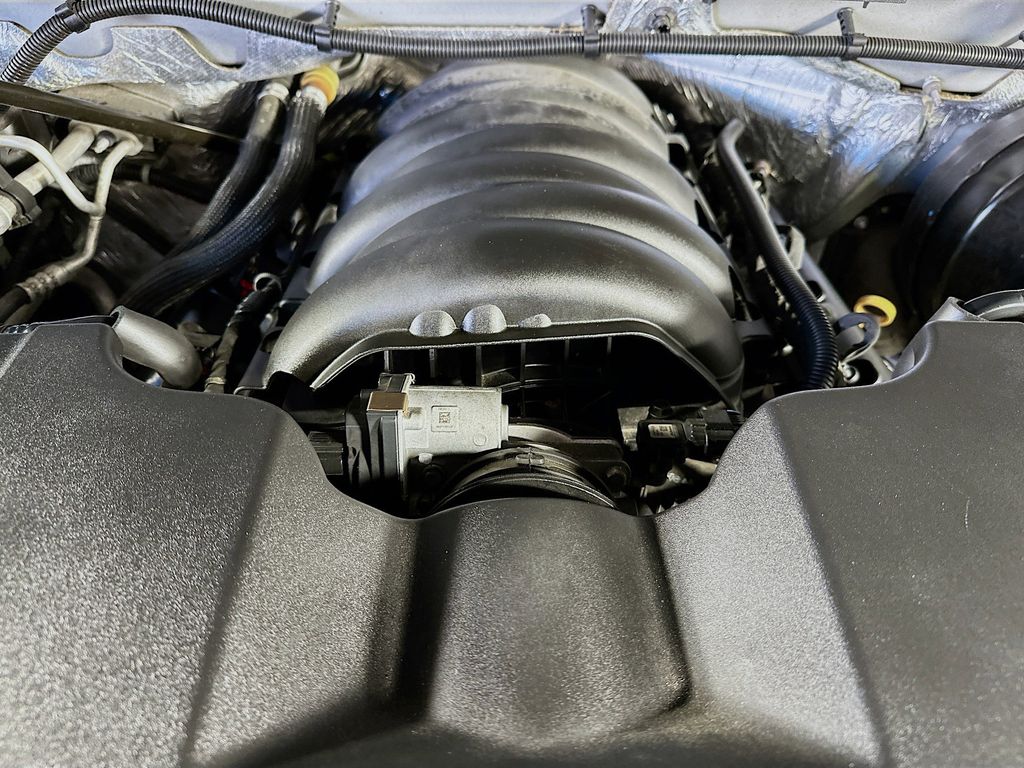 Thumbnail: 2017 Chevrolet Silverado 1500 - 16