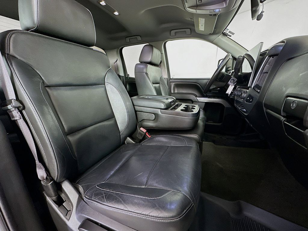 Thumbnail: 2017 Chevrolet Silverado 1500 - 10