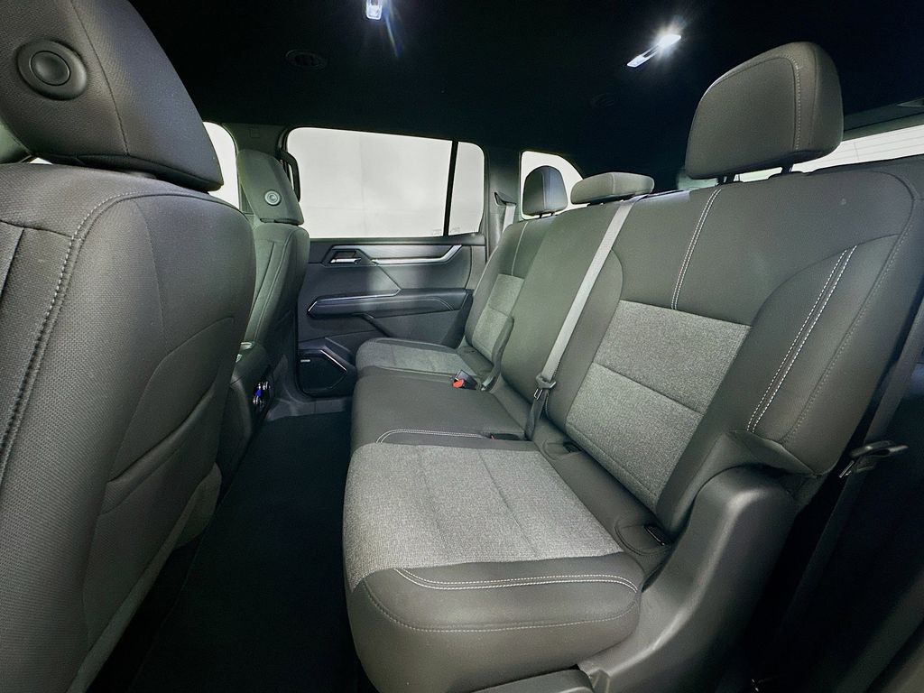 Thumbnail: 2025 GMC Acadia - 13