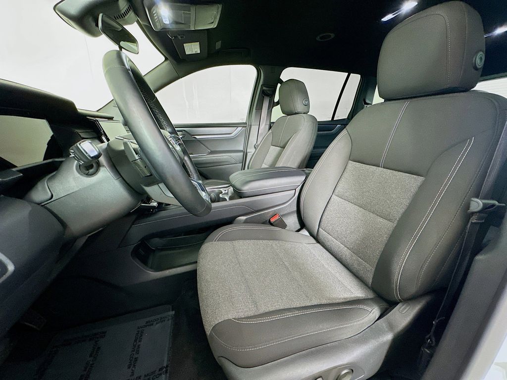 Thumbnail: 2025 GMC Acadia - 11