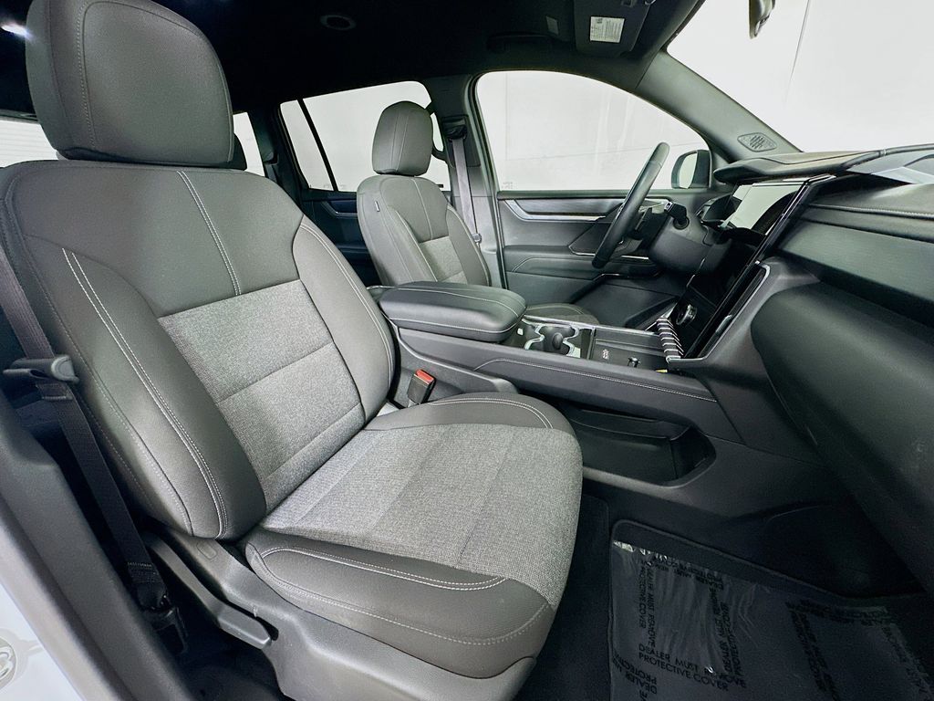 Thumbnail: 2025 GMC Acadia - 12