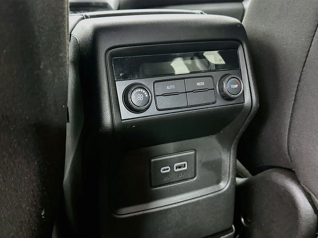 Thumbnail: 2023 GMC Acadia - 21