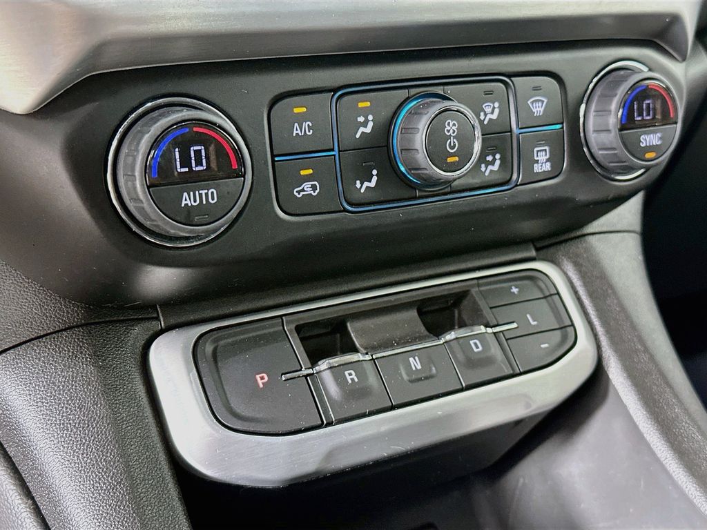 Thumbnail: 2023 GMC Acadia - 22
