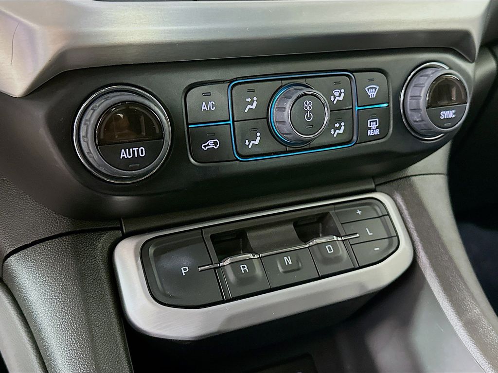 Thumbnail: 2023 GMC Acadia - 32