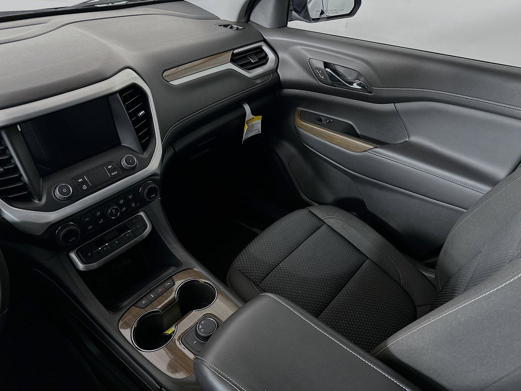 Thumbnail: 2023 GMC Acadia - 14
