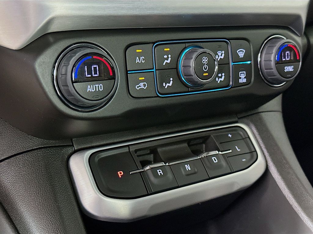 Thumbnail: 2023 GMC Acadia - 21