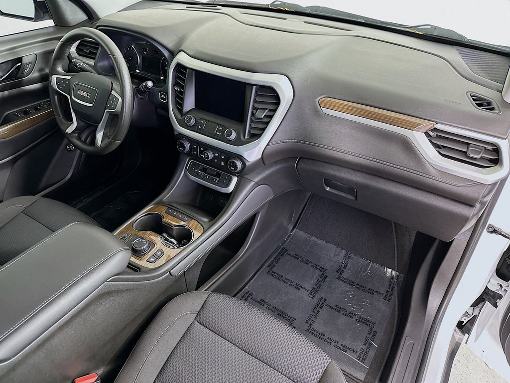 Thumbnail: 2023 GMC Acadia - 31