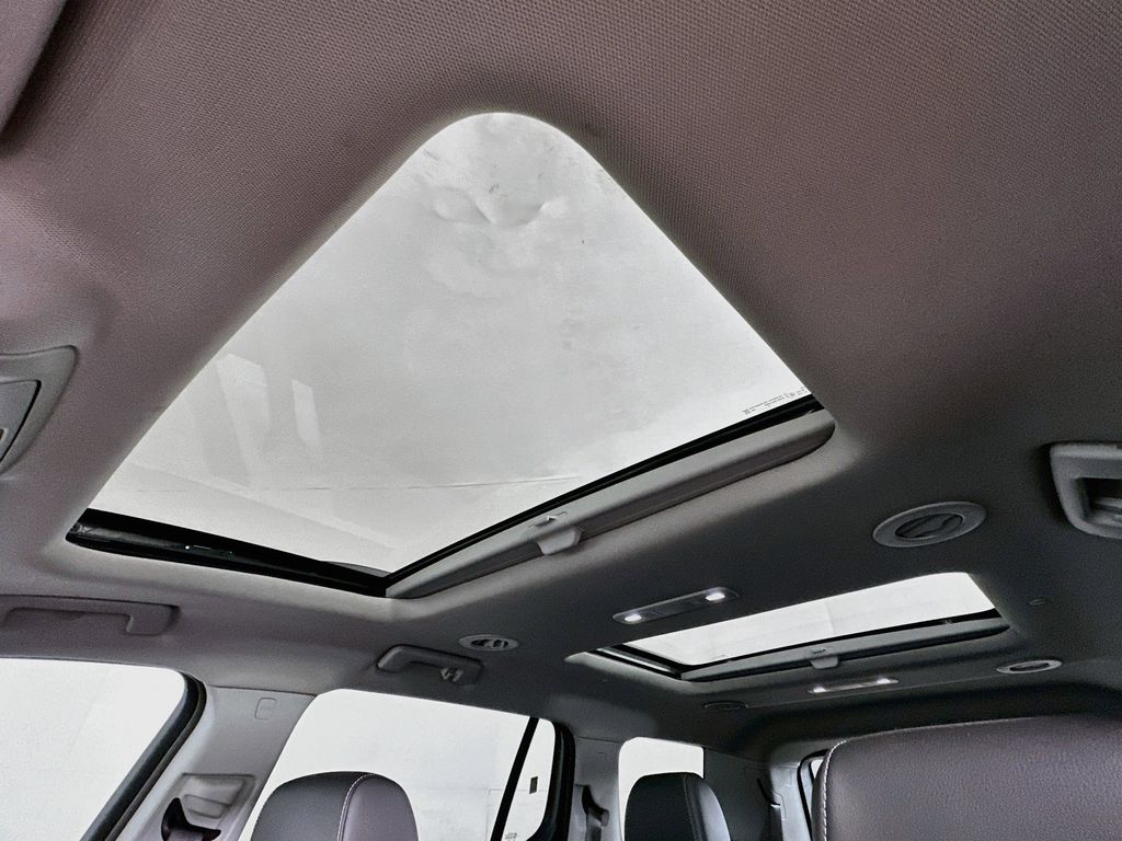 Thumbnail: 2023 GMC Acadia - 31