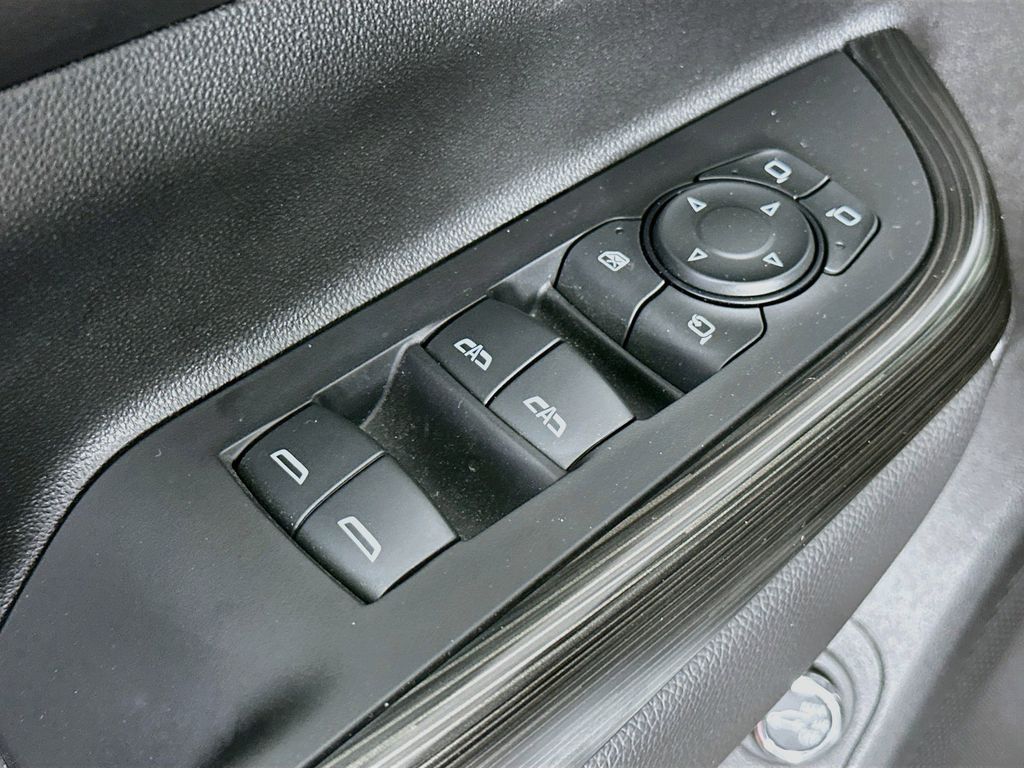 Thumbnail: 2023 GMC Acadia - 28