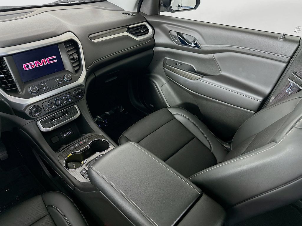 Thumbnail: 2021 GMC Acadia - 14