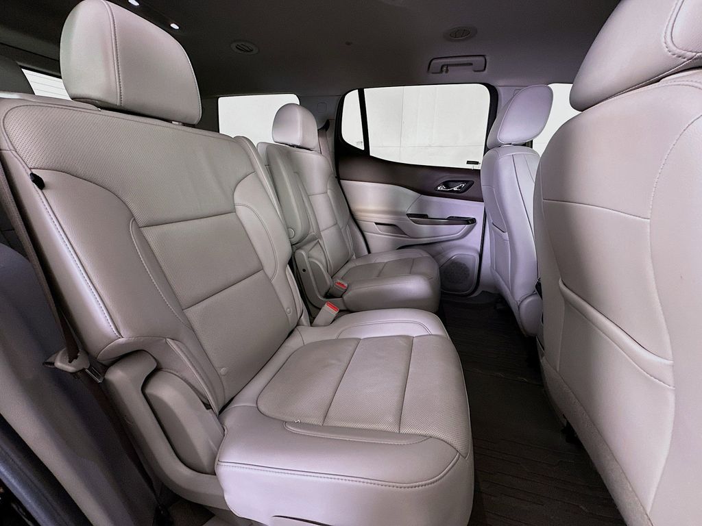 Thumbnail: 2023 GMC Acadia - 31