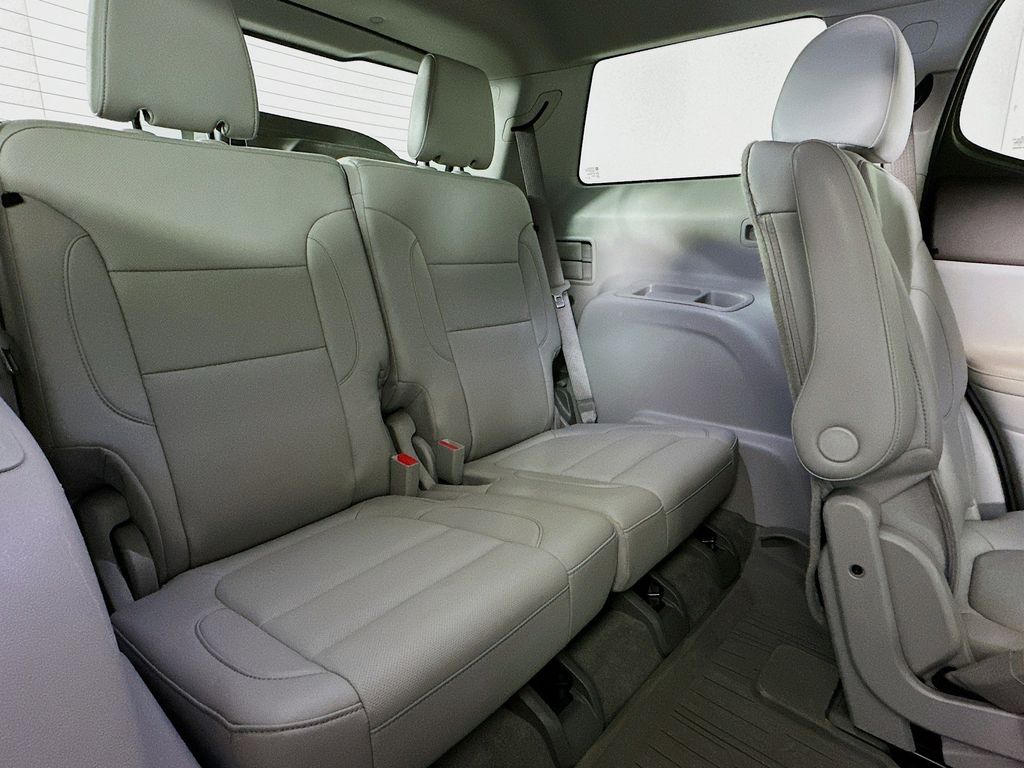 Thumbnail: 2023 GMC Acadia - 30