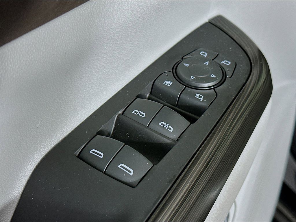 Thumbnail: 2023 GMC Acadia - 27