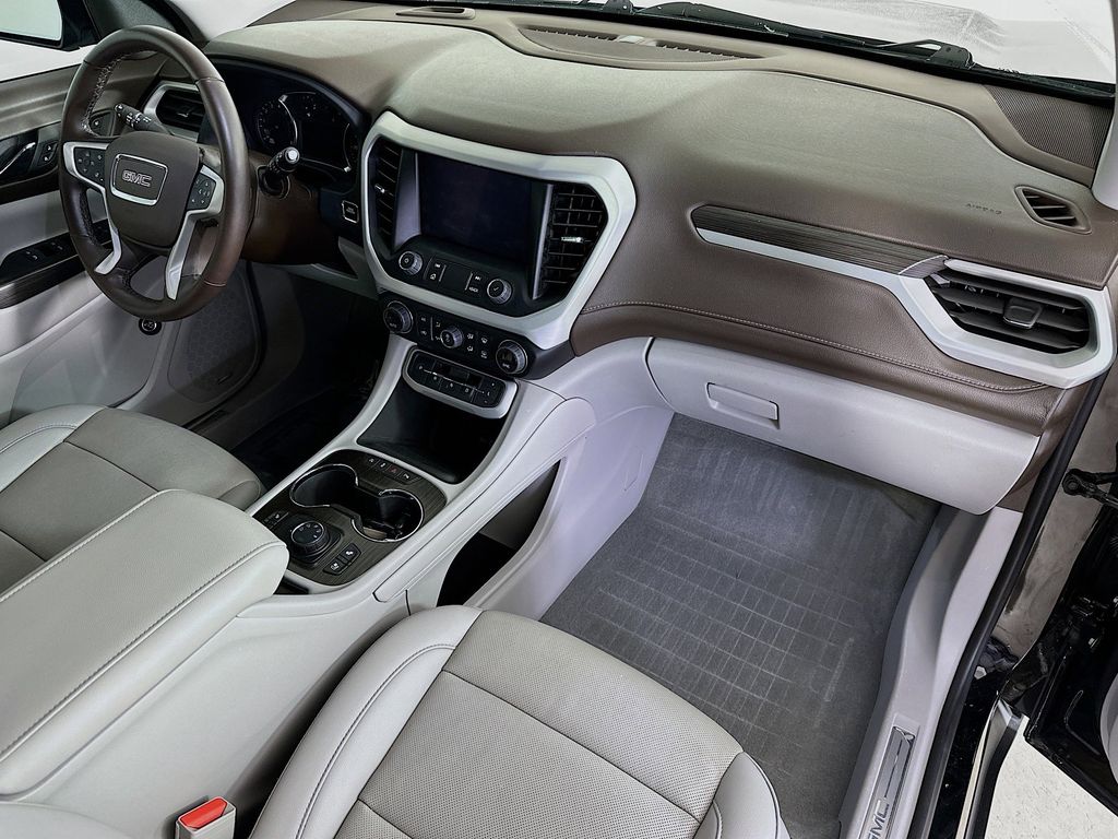 Thumbnail: 2023 GMC Acadia - 32