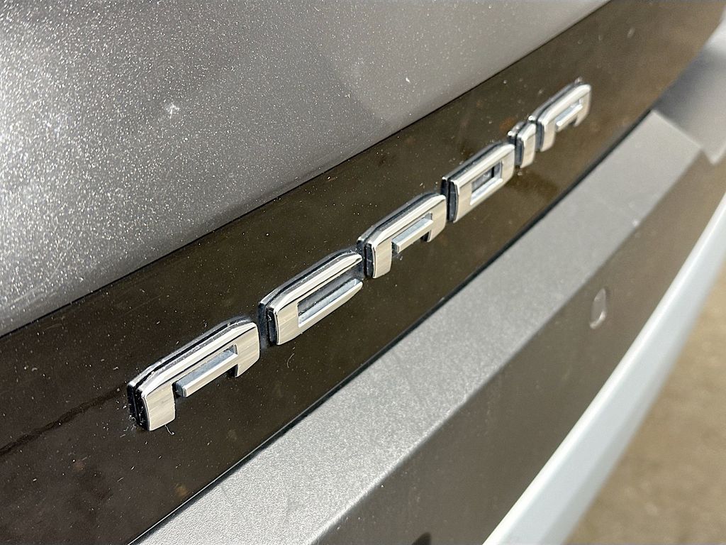 Thumbnail: 2023 GMC Acadia - 7