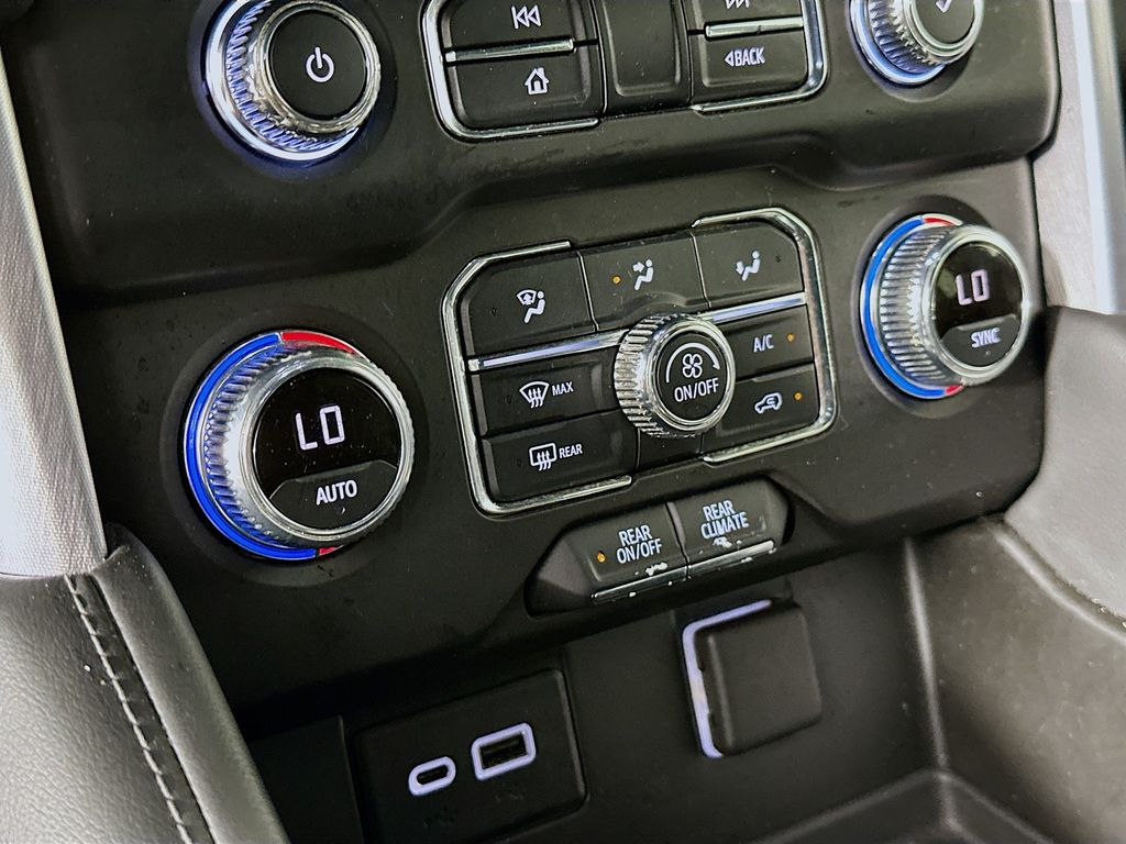 Thumbnail: 2022 GMC Yukon XL - 23