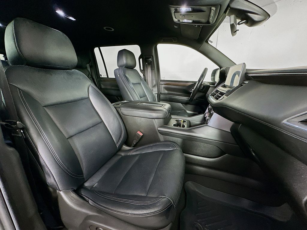 Thumbnail: 2022 GMC Yukon XL - 11