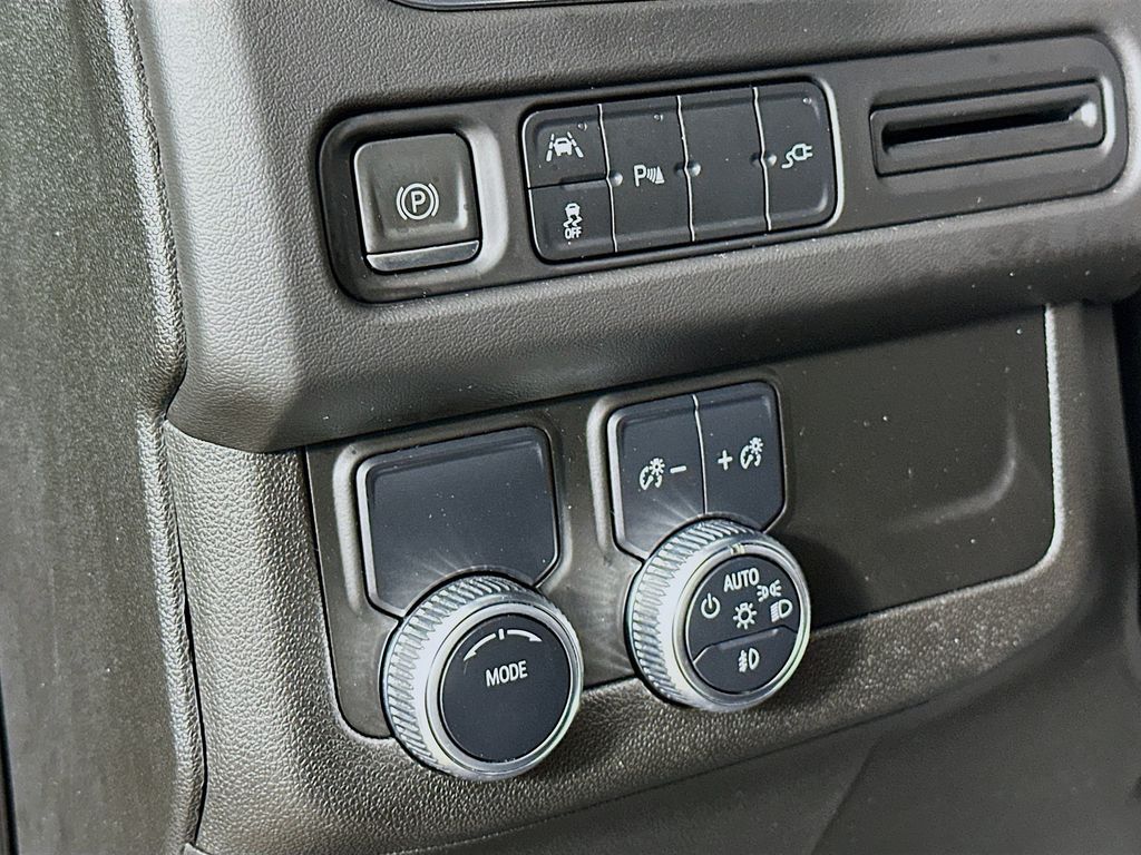 Thumbnail: 2022 GMC Yukon XL - 27